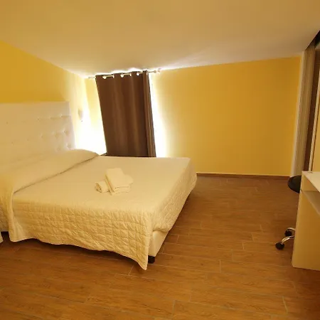 Via Mameli 5 Pensionat