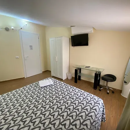 Via Mameli 5 Πανσιόν Σαν Ρέμο