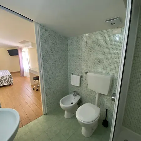 Via Mameli 5 Konukevi 3*