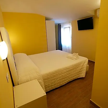 Via Mameli 5 Pensionat 3*