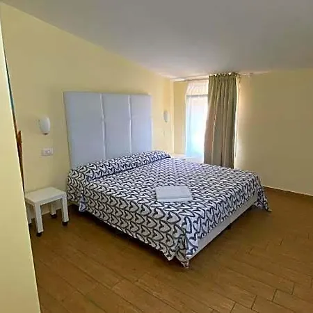 Via Mameli 5 Pensionat 3*