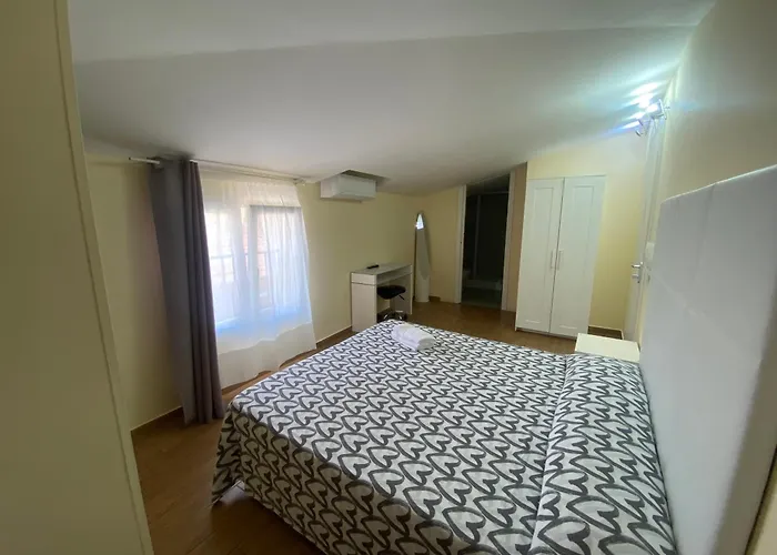 Pensión Via Mameli 5