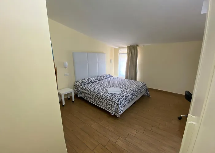 Pensión Via Mameli 5 3*