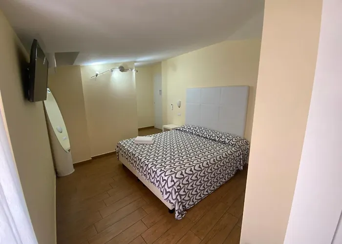 Via Mameli 5 3* San Remo