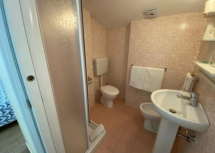 Via Mameli 5 Pensión San Remo